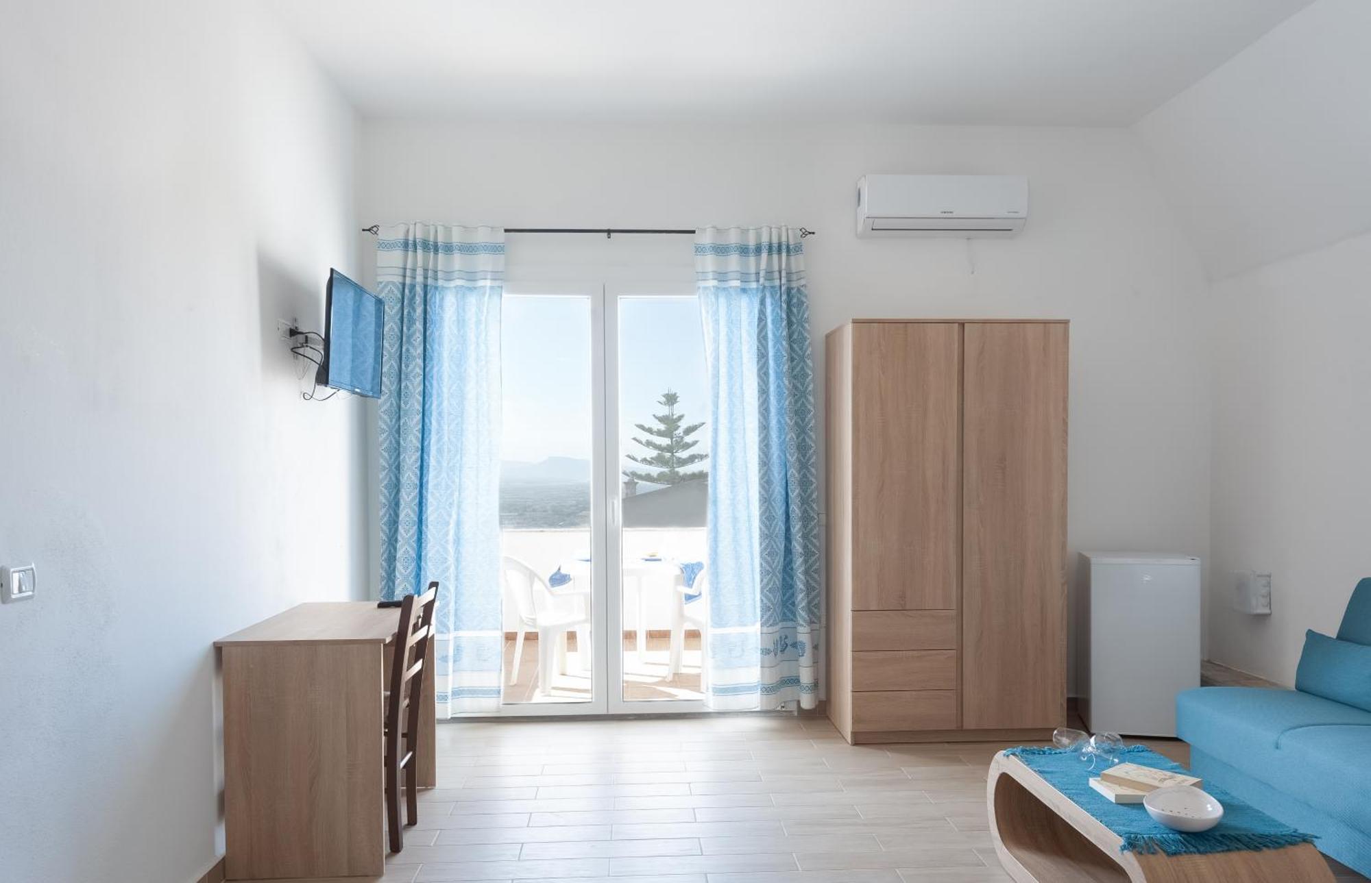 Beb Con Piscina Villa Del Borgo Badesi Kültér fotó