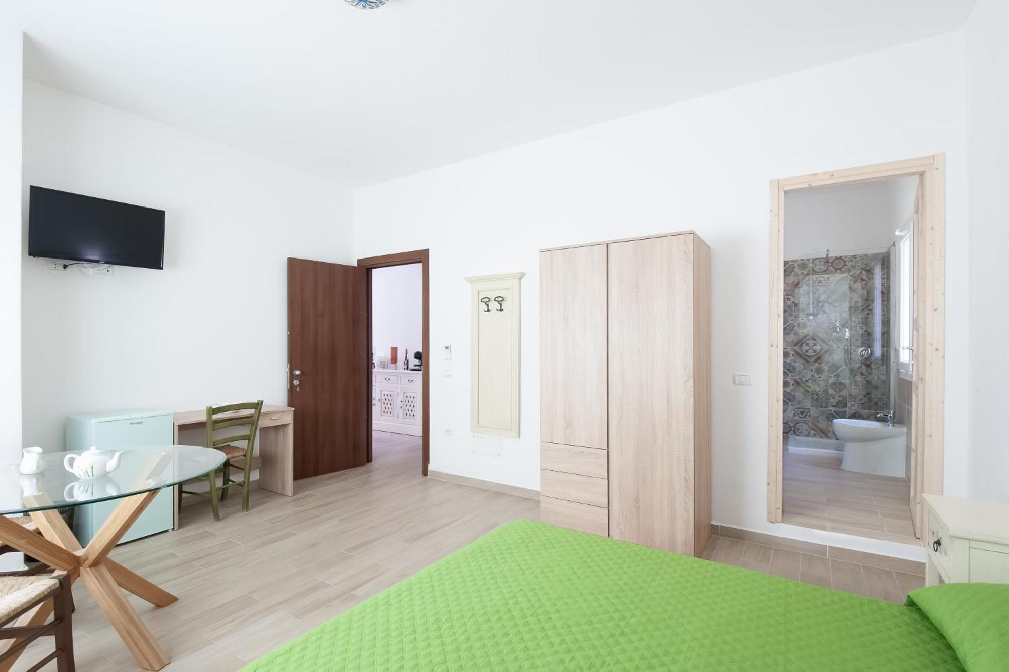 Beb Con Piscina Villa Del Borgo Badesi Kültér fotó