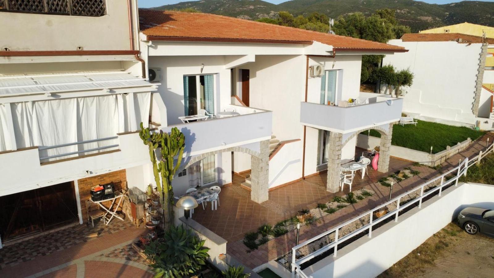 Beb Con Piscina Villa Del Borgo Badesi Kültér fotó